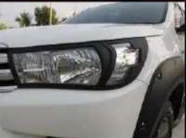 ครอบไฟหน้า ดำด้าน Hilux Revo